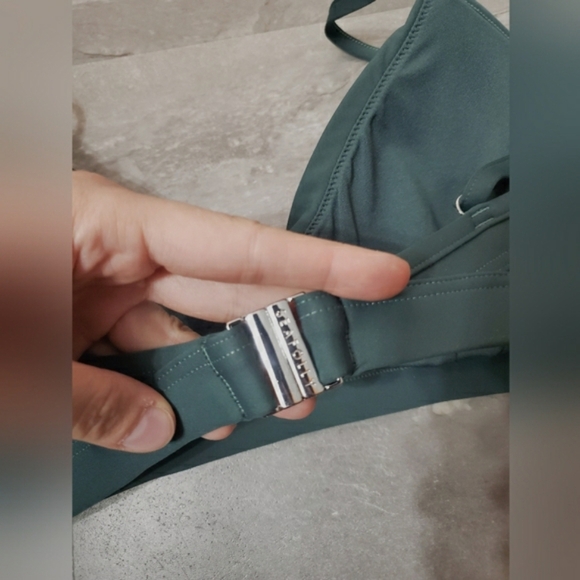 NWOT Seafolly Collective Hybrid Bralette Top Swimsuit. Green. Pads. 12US. - Picture 9 of 11